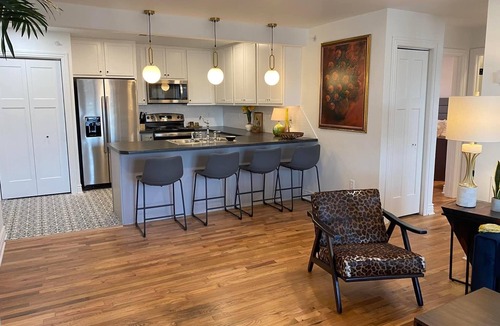 Woodward Apartment | Historic 6 Unit Fully Furnished All Inclusive Apartment Building