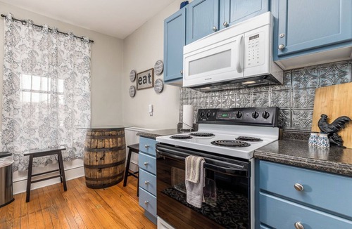 Galena House | Historic Beauty Steps to Main St - Fireplace, 3 Season Room, Record Player