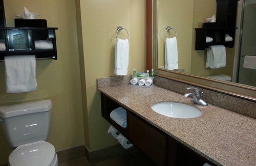 Madison Hotel | Historic Charm! 3 Spacious Units Near Attractions