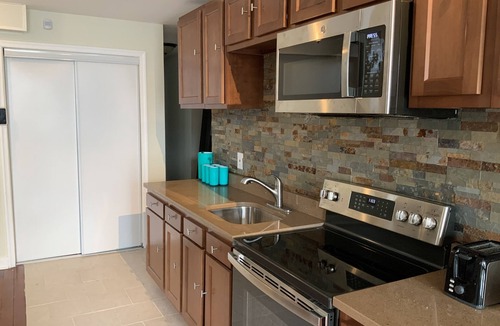 Downtown Baltimore Apartment | Historic Home in Union Square, Baltimore.