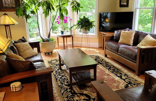 Takoma Park House | Historic home near Takoma Metro to DC, shops, restaurants, parks!