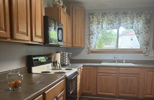 Newport News House | Historic home, once a prohibition speakeasy, near Newport News shipyard