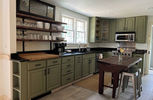 Upperville House | Historic house in Upperville! Wineries, equestrian events, great location!