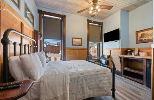 Deadwood Hotel | Historic Iron Horse Inn - Deadwood