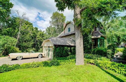 Stillwater Cottage | Historic James Mulvey Carriage house (Whole house)