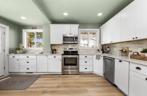 Lake Geneva House | Historic Lake Geneva Home | Walk to Lake & Downtown | Sleeps 12