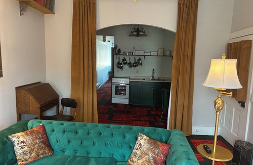 Bedford Apartment | Historic loft next to restaurant, tavern, and shopping right outside your door!