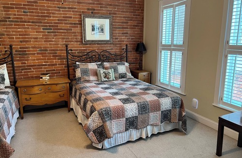 Louisiana Hotel | Historic rooms near riverfront in downtown, Louisiana, MO