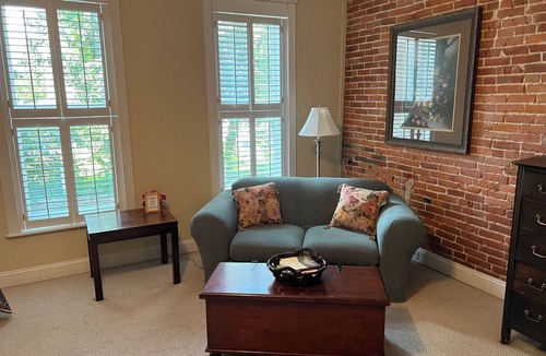 Louisiana Hotel | Historic rooms near riverfront in downtown, Louisiana, MO