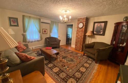 Berryville Hotel | Historic Rosemont Manor