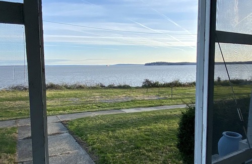 Betterton House | Historic Waterfront Home with Chesapeake Bay View. Sleeps 9. Close to the Beach