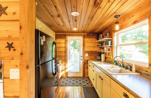 Darlington Cabin | Historic Yellowstone Schoolhouse in Driftless Region
