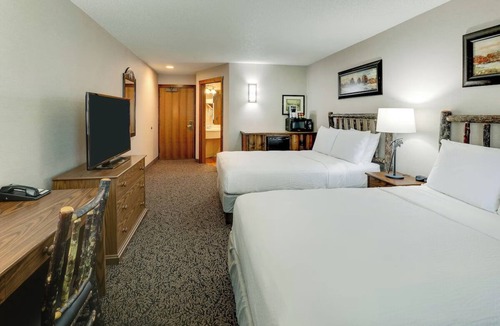 St. Joseph Hotel | Historical Stays with Modern Amenities & River Trail Access