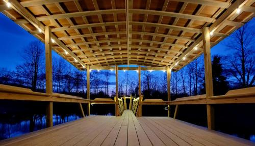 Stanardsville House | Hobbithouse at White Lotus Eco Spa Retreat