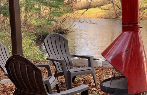 Peoria House | HOLIDAY DISCOUNT, WATER FRONT! CLOSE TO THE MALL! PERFECT FOR HOLIDAY GETAWAY!