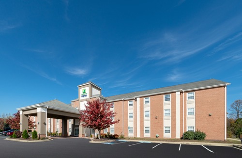Prince Frederick Hotel | Holiday Inn Express Prince Frederick, an Ihg Hotel