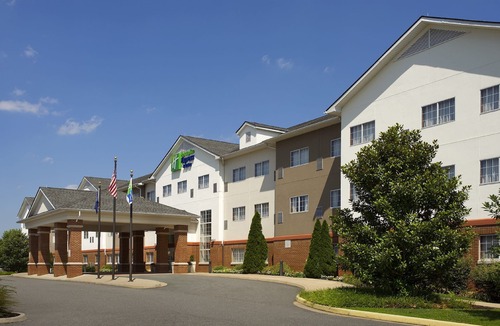 Ruckersville Hotel | Holiday Inn Express & Suites Charlottesville - Ruckersville, an IHG Hotel