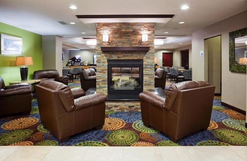 Kutzky Park Hotel | Holiday Inn Express and Suites Rochester West-Medical Center by IHG