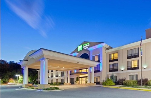 Winchester Hotel | Holiday Inn Express and Suites Winchester by IHG