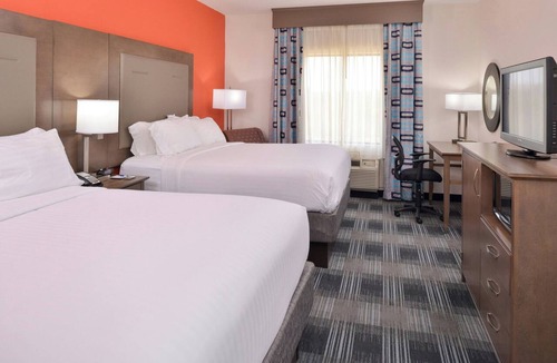 Clanton Hotel | Holiday Inn Express Clanton by IHG