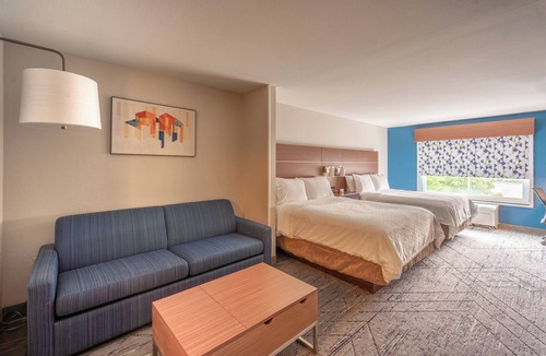 Lake Zurich Hotel | Holiday Inn Express Hotel & Suites, a Lake Zurich-Barrington by IHG