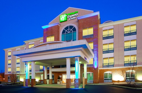 Woodbridge Hotel | Holiday Inn Express Hotel & Suites Woodbridge, an IHG Hotel