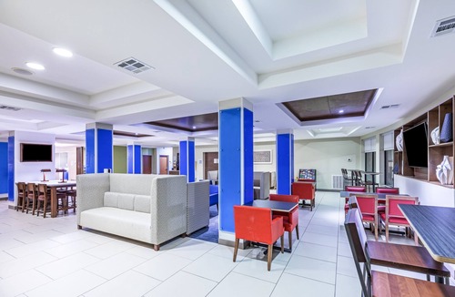 Pryor Hotel | Holiday Inn Express Hotel and Suites Pryor by IHG