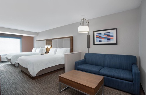 Clinton Hotel | Holiday Inn Express Hotel & Suites Clinton by IHG