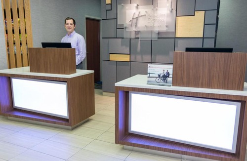 Athens Hotel | Holiday Inn Express Hotel & Suites Athens by IHG