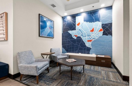 Gateway Hotel | Holiday Inn Express Hotel & Suites Austin NW - Arboretum Area by IHG