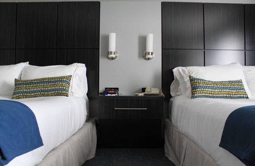 Janesville Hotel | Holiday Inn Express Janesville - I-90 & US Hwy 14 by IHG