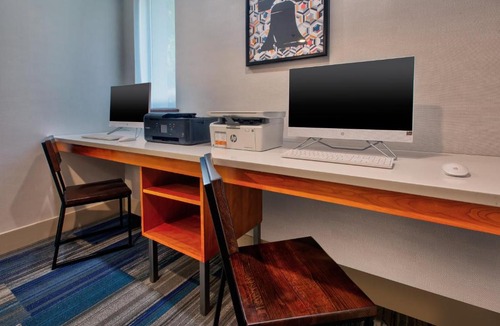 Midtown Village Hotel | Holiday Inn Express Philadelphia-Midtown by IHG