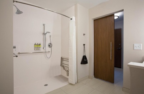 Cape Fear Hotel | Holiday Inn Express & Suites - Fayetteville South by IHG