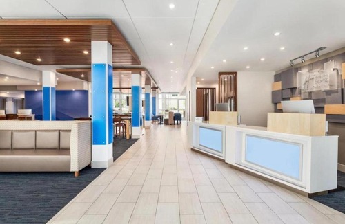 Pflugerville Hotel | Holiday Inn Express & Suites Austin North - Pflugerville by IHG