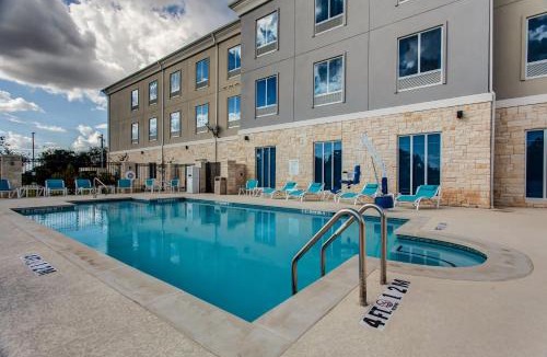 Gatesville Hotel | Holiday Inn Express & Suites Gatesville - N. Ft Hood by IHG