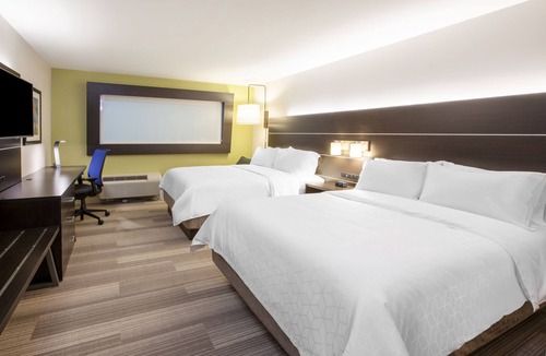 Maryville Hotel | Holiday Inn Express & Suites Maryville by IHG