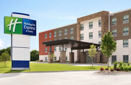 Red Wing Hotel | Holiday Inn Express & Suites Red Wing by IHG