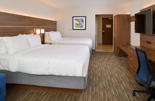 Ottumwa Hotel | Holiday Inn Express & Suites Ottumwa by IHG
