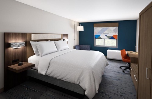 Omaha Hotel | Holiday Inn Express & Suites Central Omaha by IHG