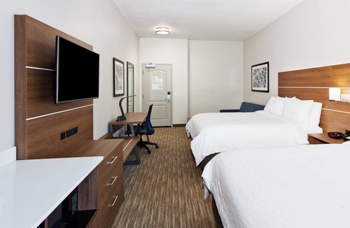 Rome Hotel | Holiday Inn Express & Suites Rome-East by IHG