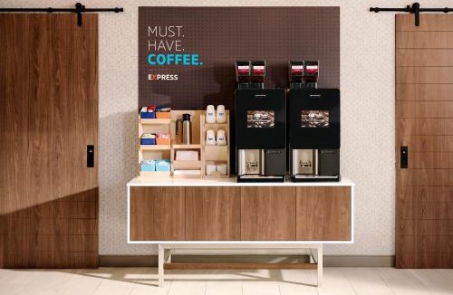 Hudson Hotel | Holiday Inn Express & Suites - Hudson I-94 by IHG