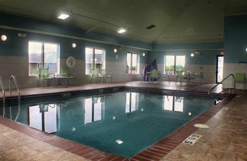 Le Mars Hotel | Holiday Inn Express & Suites Le Mars by IHG