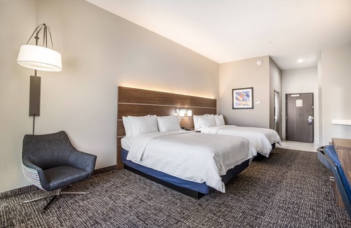 Tulsa Hotel | Holiday Inn Express & Suites Tulsa East - Catoosa by IHG