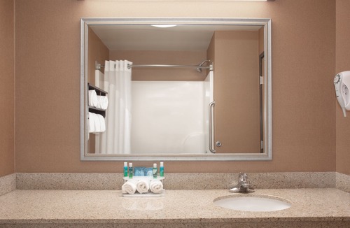 Yankton Hotel | Holiday Inn Express & Suites Yankton by IHG