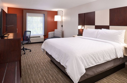 Towson Hotel | Holiday Inn Express Towson - Baltimore North, an IHG Hotel