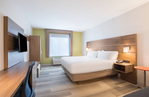 Reisterstown Hotel | Holiday Inn Express & Suites Owings Mills-Baltimore Area by IHG