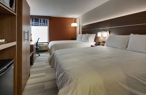 Echelon Hotel | Holiday Inn Express Voorhees - Mt. Laurel by IHG