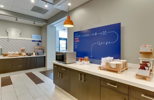 Kirkland Hotel | Holiday Inn Express - Wilmington - Porters Neck by IHG
