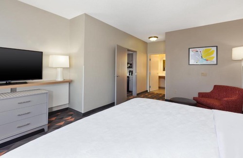 Cutlerville Hotel | Holiday Inn Grand Rapids - South by IHG