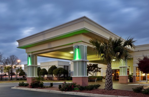 Lumberton Hotel | Holiday Inn Lumberton, an IHG Hotel